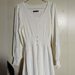 Long white knitted dress